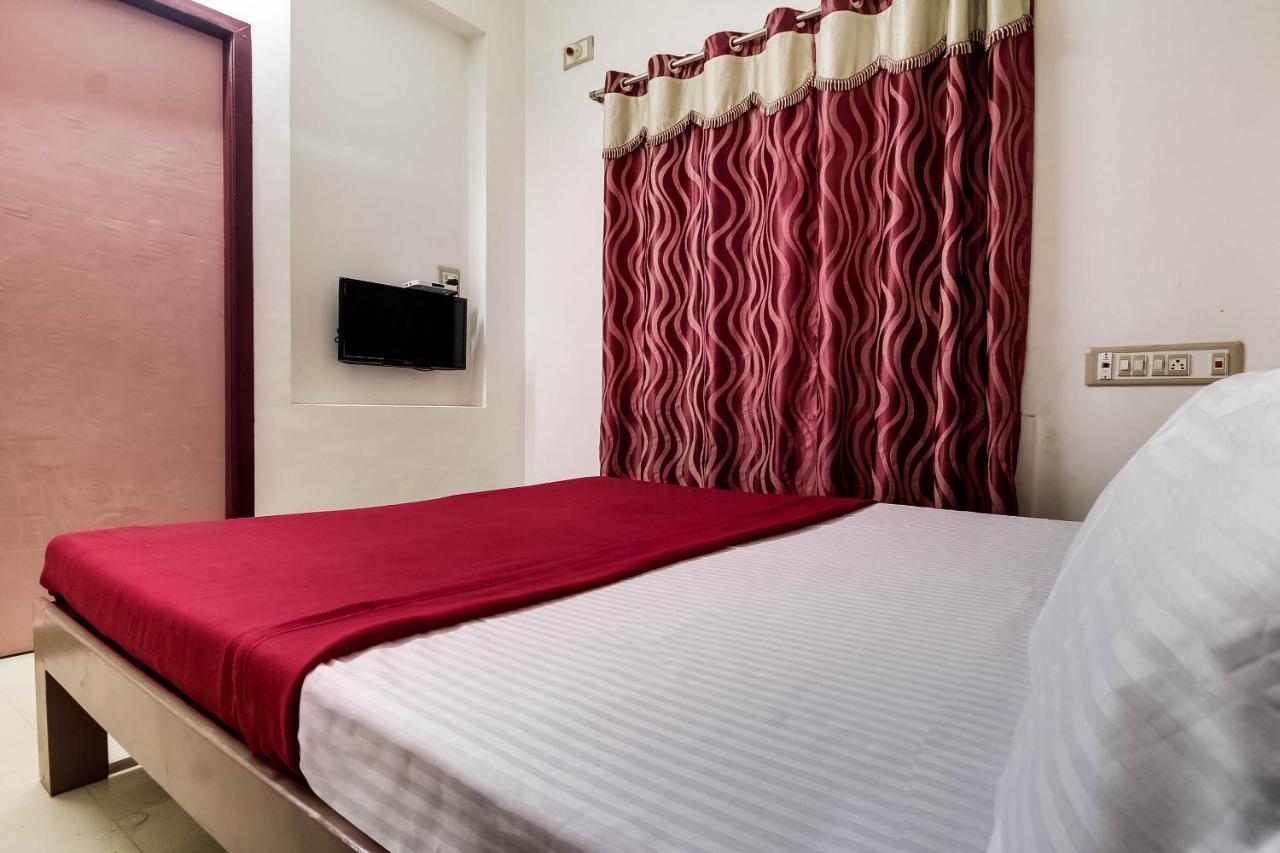 Spot On 44406 Royal Residency Spot Hotel Kumbakonam Bagian luar foto